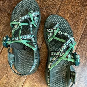 Chaco womens sandal size 8